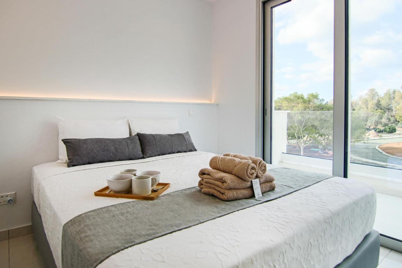 Phaedrus Living - Seaside Executive Flat Harbour 202 Lejlighed Paphos Eksteriør billede