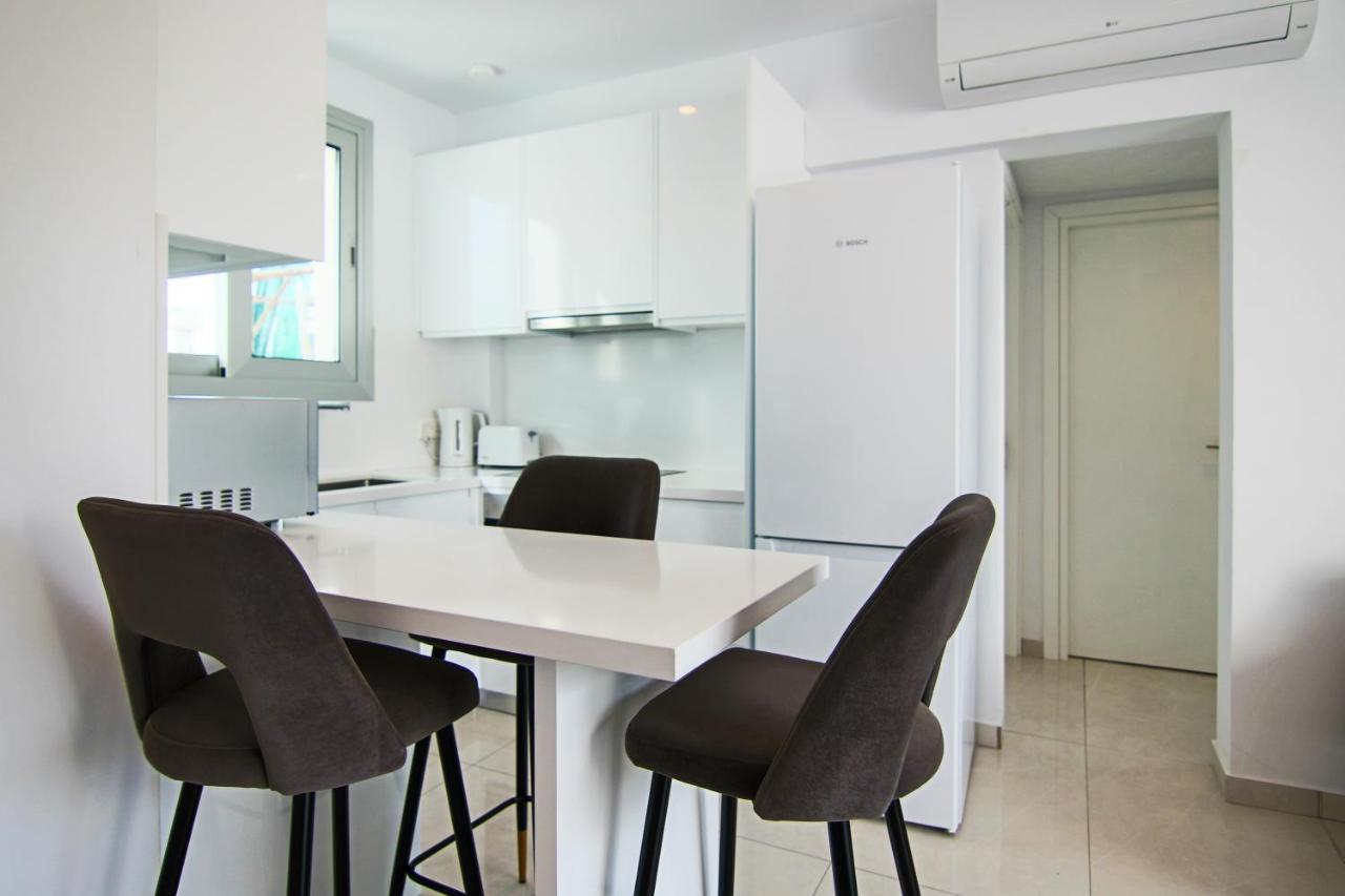 Phaedrus Living - Seaside Executive Flat Harbour 202 Lejlighed Paphos Eksteriør billede